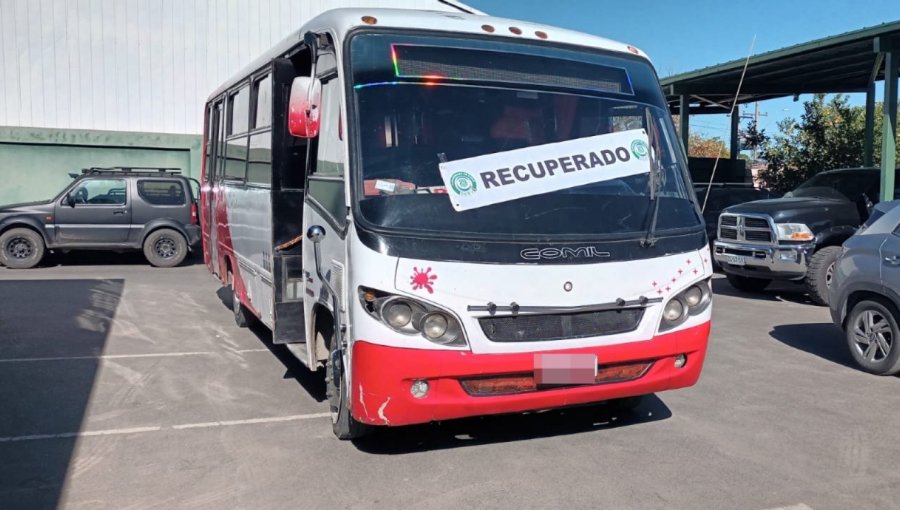 Recuperan dos buses interurbanos que circulaban con encargo por robo y número de chasis adulterado en La Calera