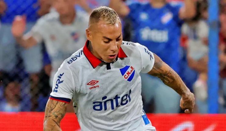Técnico de Nacional de Uruguay defendió titularidad de Eduardo Vargas: "Es un jugador con mucha experiencia"