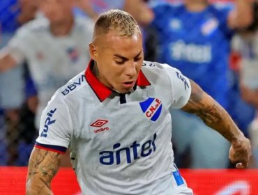 Técnico de Nacional de Uruguay defendió titularidad de Eduardo Vargas: "Es un jugador con mucha experiencia"