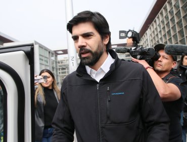 CDE se querella contra diputado Joaquín Lavín por presunta malversación de fondos públicos