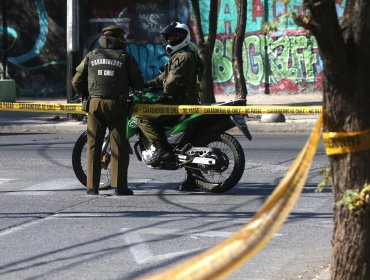 Adolescente muere tras recibir múltiples puñaladas en una riña con otro estudiante en la plaza de Armas de Melipilla