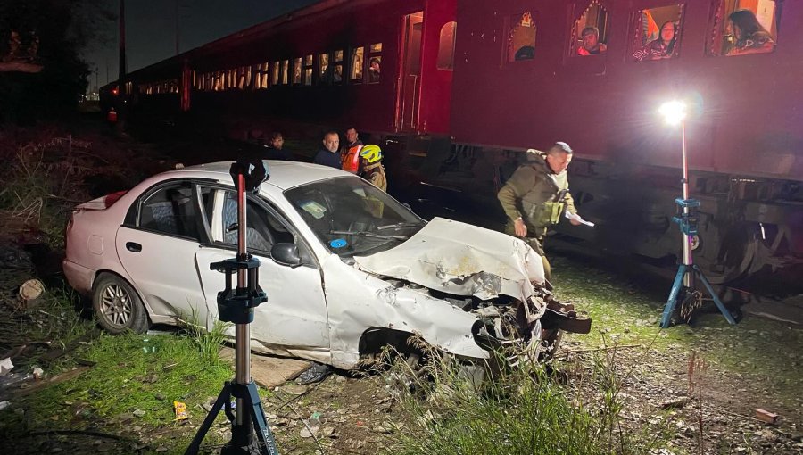 Colisión en cruce ferroviario de Maipú involucra al "Tren del Recuerdo"