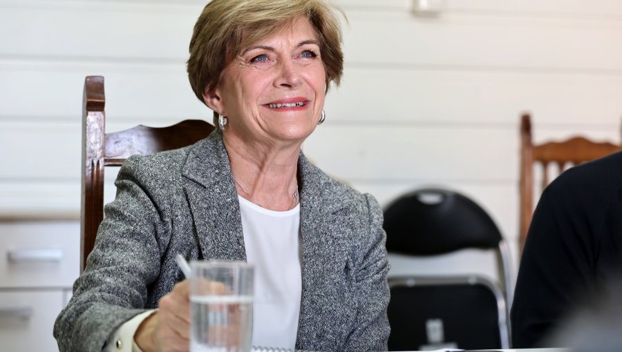 Encuesta Pulso Ciudadano: Evelyn Matthei lidera carrera presidencial y Jeanette Jara le gana a Carolina Tohá