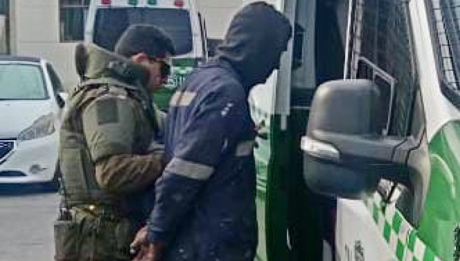 Delincuente con orden vigente fue detenido escondido en una casa tras temeraria fuga por los techos del centro de Viña del Mar