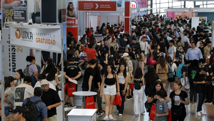 Ministerio de Educación destaca proyecto que crea un nuevo financiamiento a la educación superior y que incluye el fin al CAE