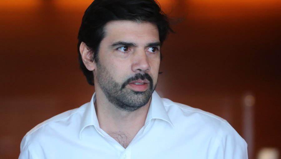 CDE solicita que el SII se sume a querella contra diputado Joaquín Lavín por posibles delitos tributarios
