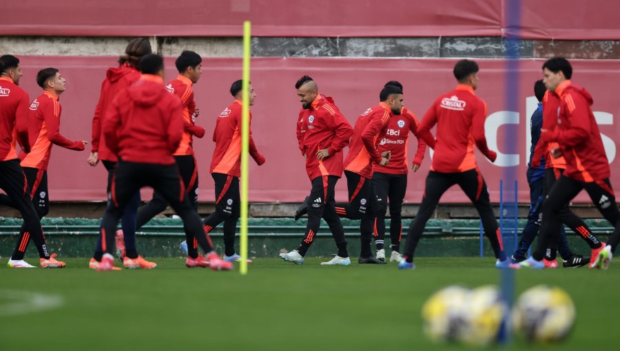 Con una delantera inédita: La formación que prepara Gareca para el partido contra Argentina