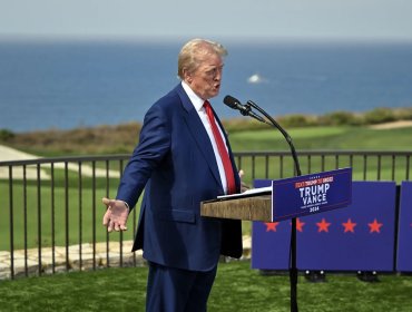 Donald Trump amenaza con multar a California por dejar competir a atleta transgénero