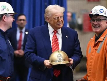 Trump firma orden ejecutiva que duplica los aranceles a las importaciones de acero y aluminio del 25% al 50%