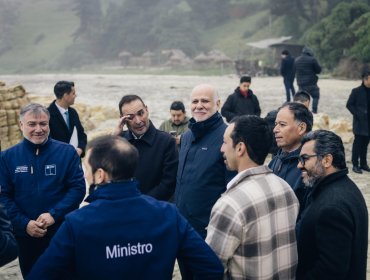 Gobierno anuncia desde Puchuncaví proyecto de ley que facilitará el acceso a las playas