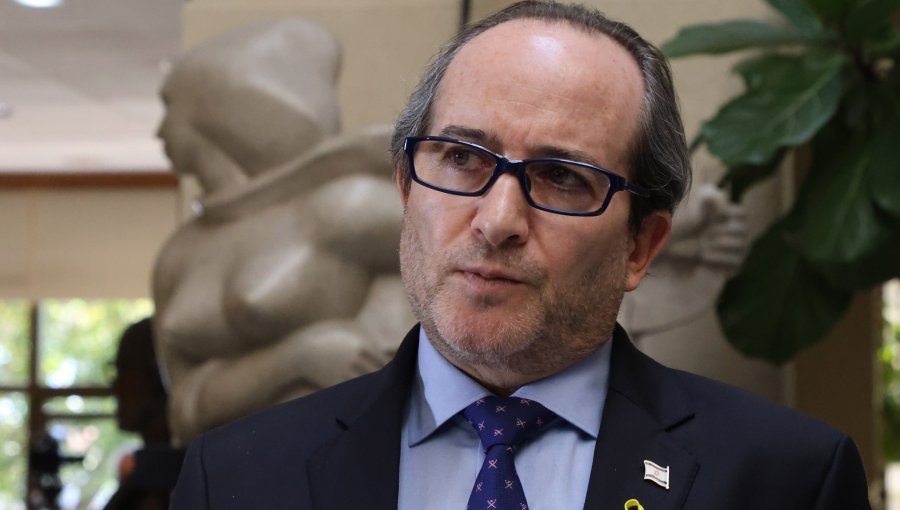 Embajador de Israel en Chile por relaciones diplomáticas con el país: "Estamos tocando un fondo bien bajo"