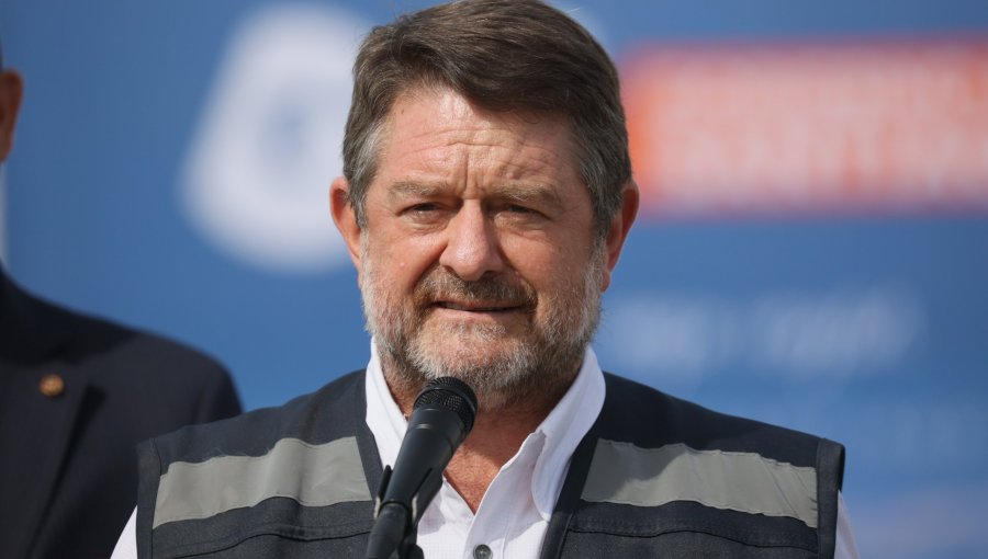 Contraloría detecta irregularidades en la Gobernación de la región Metropolitana durante periodo de campaña de reelección de Orrego