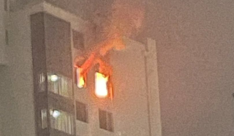Incendio afecta a un departamento en piso 17 de edificio en sector de Av. San Martín en Viña del Mar