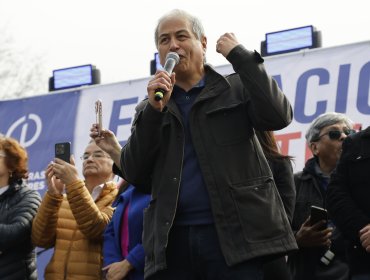 Presidente del Colegio de Profesores califica como "acción antitrabajadores" el oficio de Contraloría a los SLEP