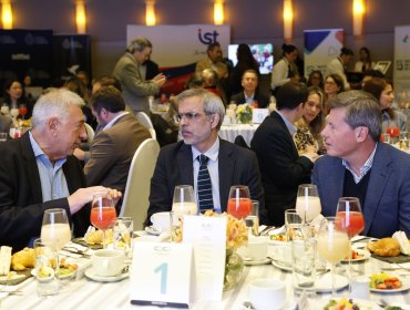 Ministro Cordero se reunió con representantes de la Cámara de Comercio de Valparaíso para abordar temas en materia de seguridad