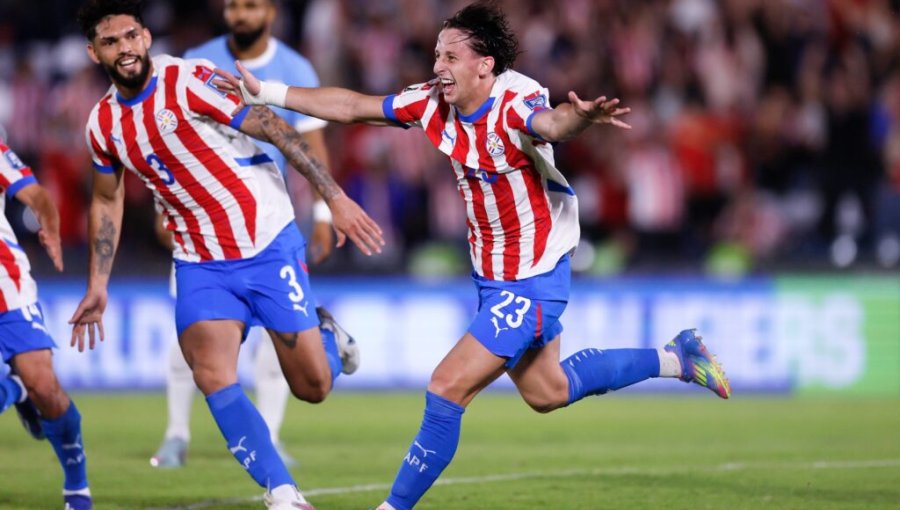 Paraguay acaricia la clasificación al Mundial tras vencer a Uruguay y trepar a la tercera posición