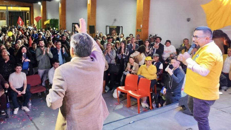 Contraloría ordena investigar a funcionario de Quillota que habría animado acto electoral de Luis Mella estando con licencia médica
