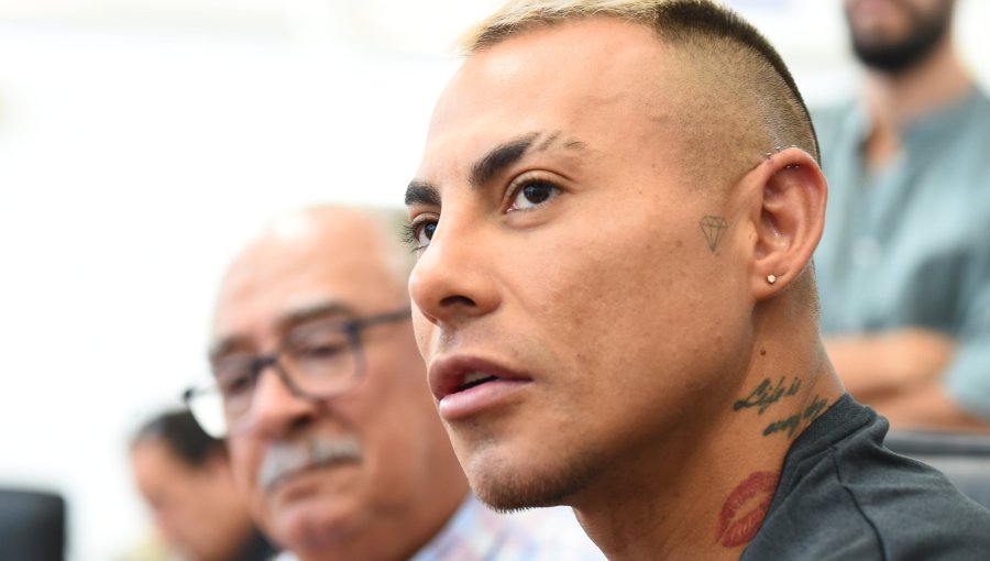 Nacional de Uruguay explica el detalle del que depende la salida de Eduardo Vargas