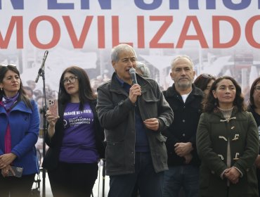 Presidente del Colegio de Profesores acusa "una suerte de colusión" entre contralora y la UDI tras oficio a los SLEP