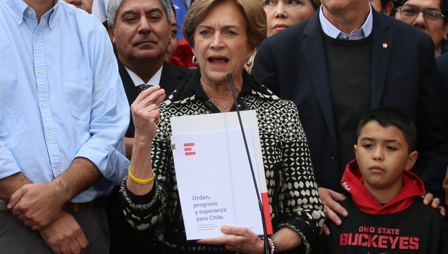 Evelyn Matthei valora apoyo de Amarillos y espera integrar sus propuestas a su programa de gobierno
