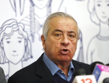 Mañalich acusa que Siches, Pardow y Jadue ocuparon la pandemia para levantar “difamaciones” contra el gobierno de Piñera