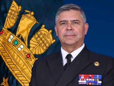 Vicealmirante Fernando Cabrera es designado como nuevo comandante en Jefe de la Armada