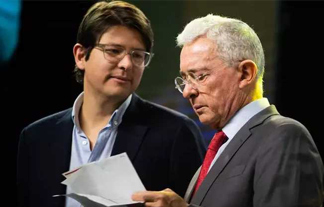 Disparan contra candidato presidencial colombiano Miguel Uribe en mitín