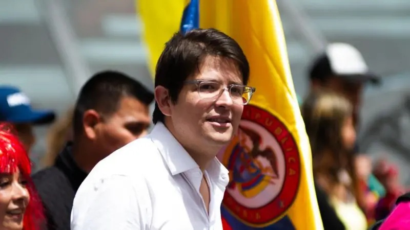 Precandidato presidencial Miguel Uribe Turbay permanece en estado crítico tras atentado en su contra en Colombia