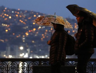 V Región en alerta por sistema frontal que traerá lluvias, viento y tormentas eléctricas