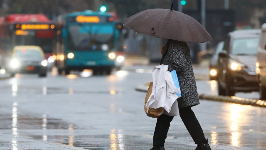 Declaran Alerta Temprana Preventiva para la región Metropolitana por pronóstico de lluvias y viento