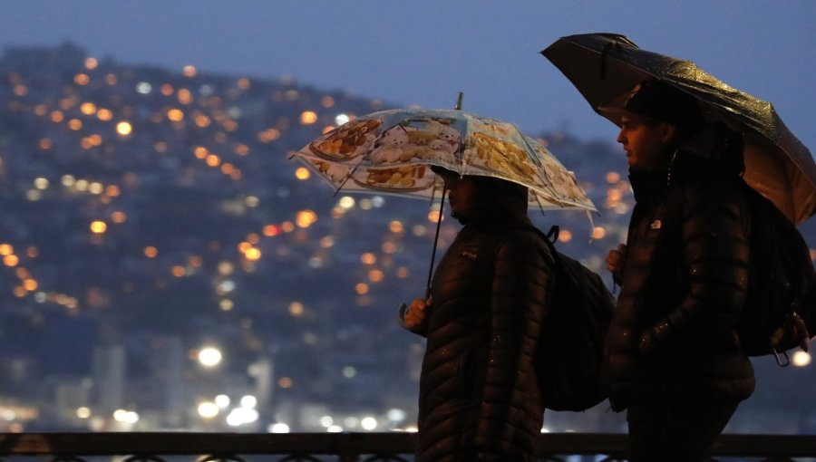 V Región en alerta por sistema frontal que traerá lluvias, viento y tormentas eléctricas