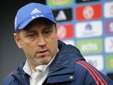 Luis Mena aborda eventual interinato como entrenador de la Roja: "Yo no decido eso"
