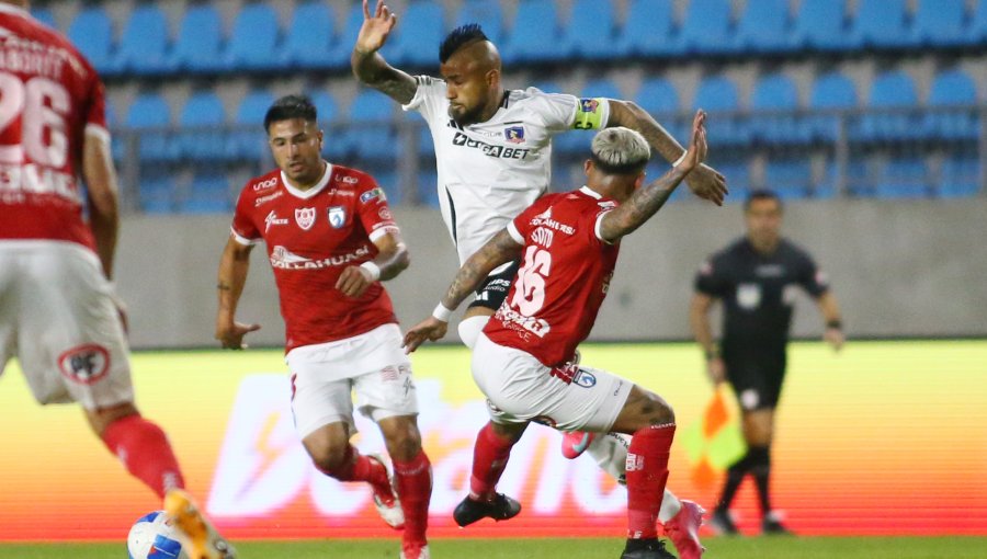 D. Iquique igualó con Colo-Colo en un intenso partido pendiente por la fecha 8 de la Liga de Primera