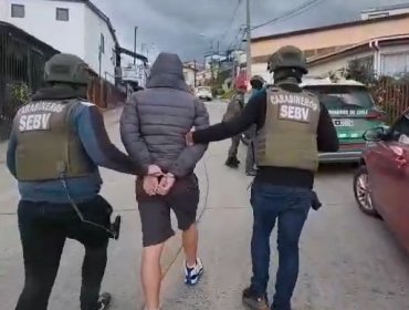Capturan a peligroso delincuente de 17 años que permanecía prófugo tras ser condenado por robo con violencia en Viña