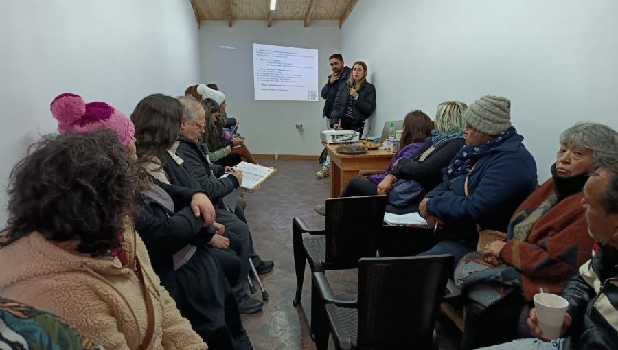 Refuerzan apoyo a locatarios y emprendedores de Laguna Verde con operativo en terreno
