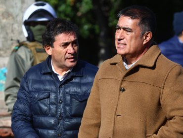 Rector interino del INBA aseguró que jóvenes encapuchados lo agredieron verbalmente y le lanzaron botellas con bencina