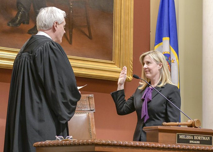 Doble ataque armado contra líderes demócratas en Minnesota: Muere congresista