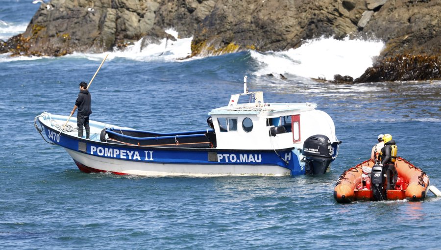 Encuentran volcado y sin ocupantes bote perdido en San Pedro de La Paz