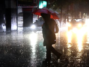 Más de 365 mil hogares sin luz: Biobío y La Araucanía, regiones más afectadas por intenso sistema frontal