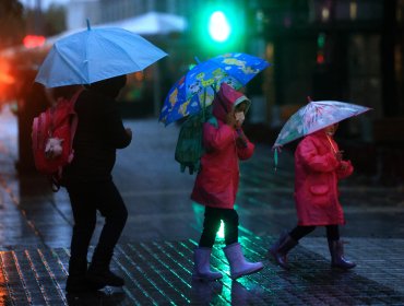 Gobierno informa que sistema frontal se está alejando de la región Metropolitana y ahora las lluvias se dirigen a Coquimbo