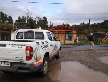 Reportan deslizamiento de tierra en el camino costero Concón - Reñaca: equipos municipales temen nuevos desprendimientos