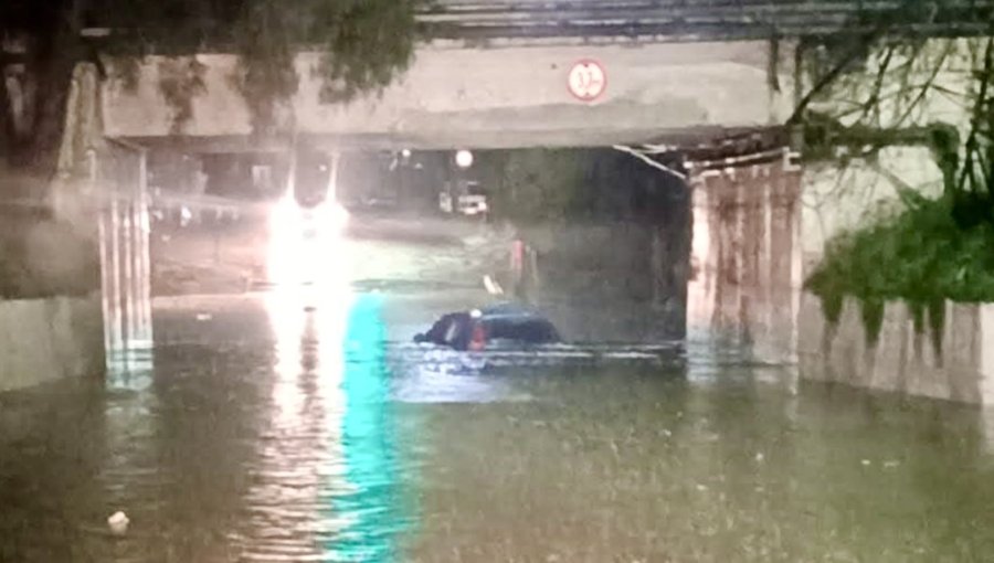 66 llamados de emergencia, dos pasos bajo nivel cerrados y alta inasistencia escolar marcó el sistema frontal en Quilpué