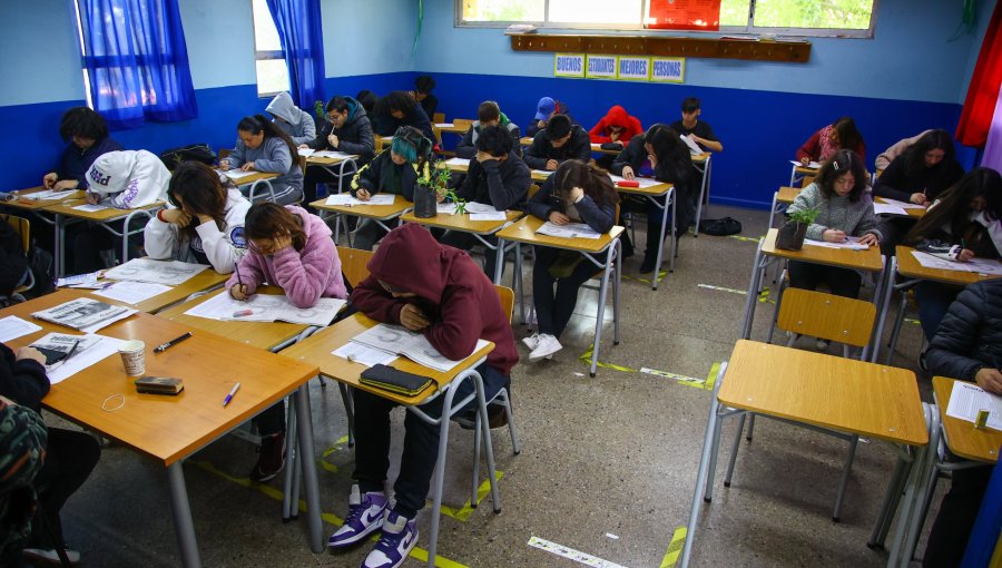 Este lunes más de 32 mil inscritos comenzarán a rendir la PAES de invierno