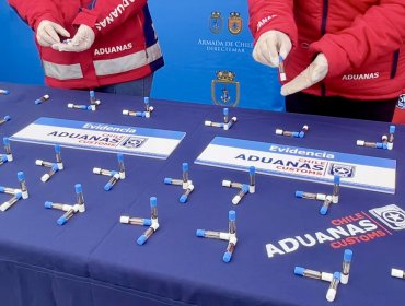 Frenan inédito envío marítimo de cargamento con droga a Rapa Nui: ciudadano peruano esperaba recibir 251 vapers con cannabis sativa