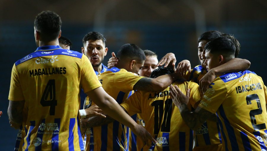 Everton toma aire en la tabla de posiciones y sigue hundiendo a D. Iquique en la Liga de Primera