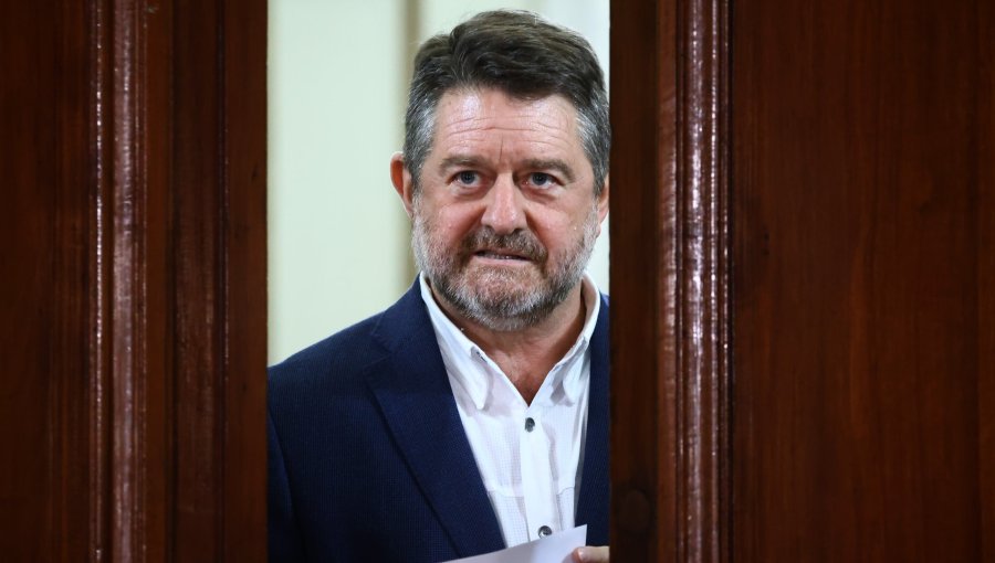 Fiscal confirma que gobernador Orrego "tiene la calidad de imputado" y que se investiga presunto fraude al fisco