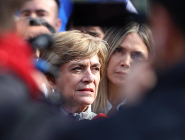 Evelyn Matthei anuncia una pausa en su campaña presidencial por estar en reposo debido a una gripe