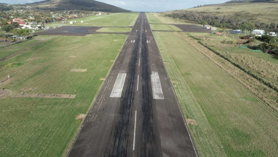 Confirman inyección de US$ 400 millones para modernizar el aeropuerto de Rapa Nui