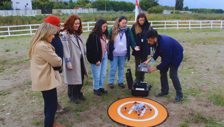 Funcionarias de Conaf Valparaíso se capacitaron en uso de drones y sistemas de información geográfica