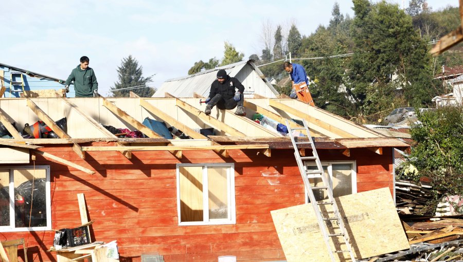 Casas de emergencia entregadas en Puerto Varas tras tornado tuvieron filtraciones por sistema frontal
